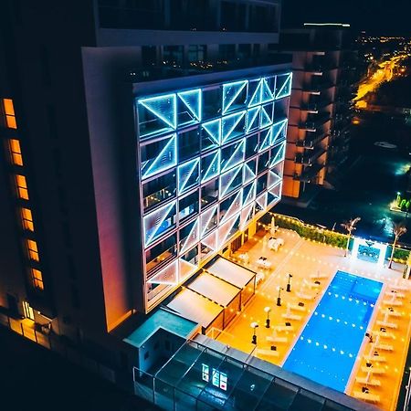Nyota Hotel & Conference Center Mamaia Esterno foto