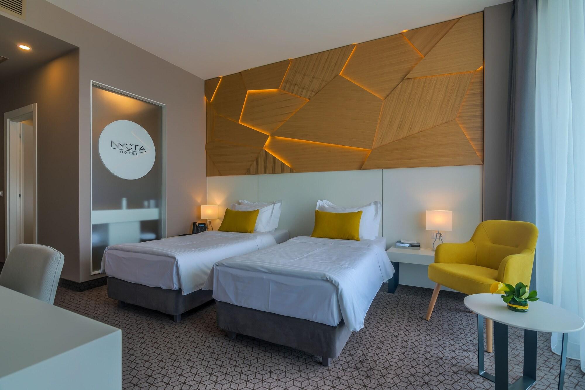 Nyota Hotel & Conference Center Mamaia Esterno foto