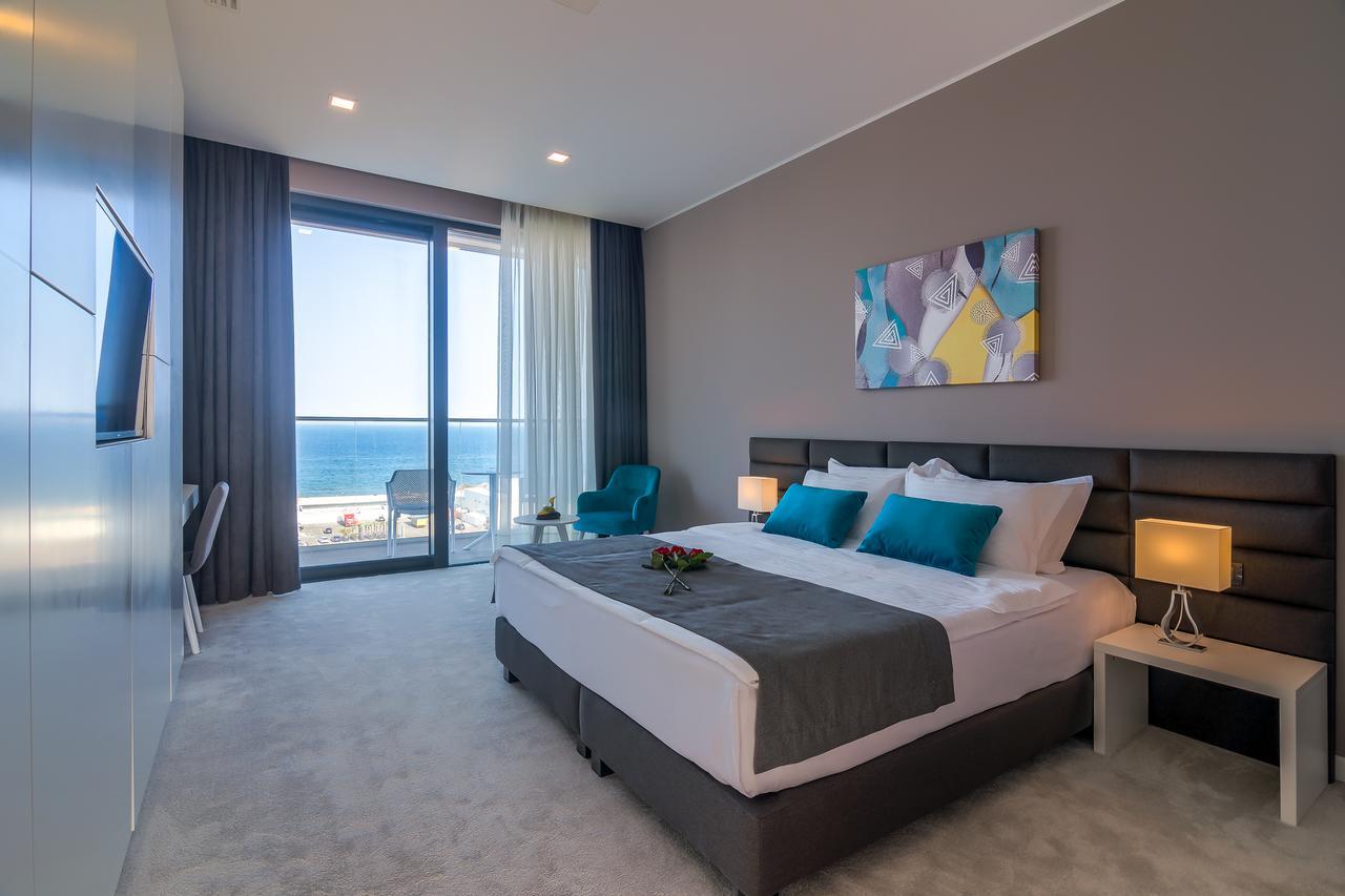 Nyota Hotel & Conference Center Mamaia Esterno foto